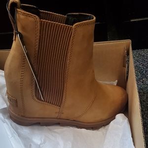 Sorel Joan of Arctic Wedge II Chelsea Boot - Women